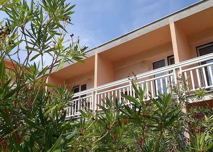 Sunny Hotel